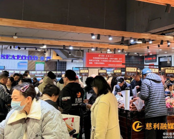 新春采购年味浓，备货充足迎佳节