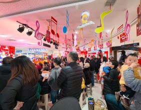 慈利县健身操协会真善美鼓舞团和几支队伍的联谊会很好看