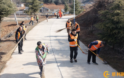 慈利县公路建设养护中心：公路党旗进山，乡村公路更畅