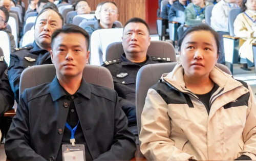 慈利：杨某某因受贿被判处有期徒刑3年2个月，并处罚金20万元