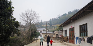 回合堰村为换届选举候选人提名投票，建议大家都积极参与