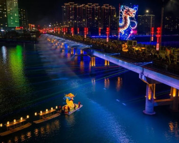 非遗贺新春寻味中国年： 第四届慈利板板龙灯艺术季盛启文旅新篇