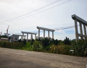 发现慈利绕城公路琵琶洲大桥工地那里已经修好了安全笼