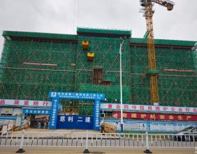 路过慈利职中，发现旁边正在建设慈利县就业培训大楼