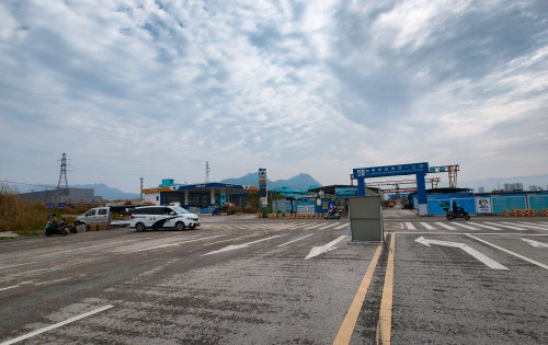 距离和子坡泥泞越野比赛收官还有2天，上午探班比赛场地