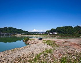 象市镇：索水与向家溪在这里相汇，形成溇水后河