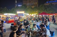 随着碧桂园夜市的清退，白公城夜市终于一统江湖了