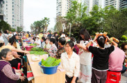 慈利县临江府小区首届包粽子比赛