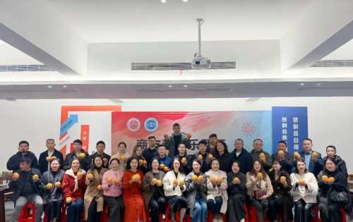 慈利县青年创业商会与慈利县自媒体协会组织开展联谊交流活动