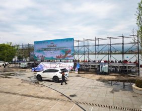 2026湖南省龙舟超级联赛慈利站比赛场地放马洲公园很热闹