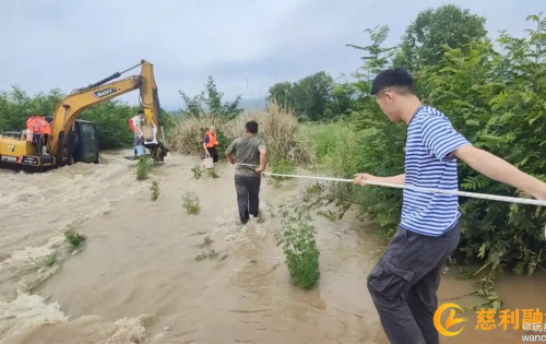 慈利县象市镇虎头村：干群同心，成功解救河道被困群众