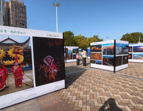 东线张家界，慈利好山川：全国摄影优秀作品展在人民广场开展