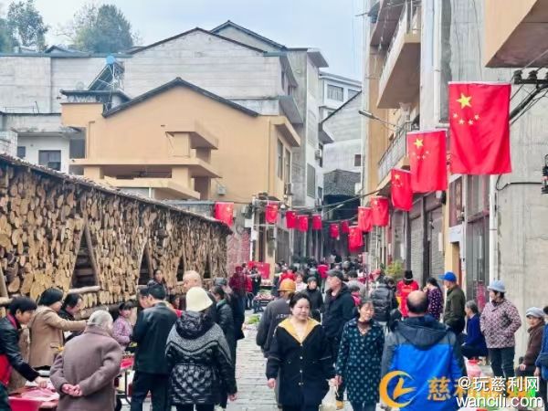 慈利县溪口镇老街里的“赶集”，激起乡村振兴新活力