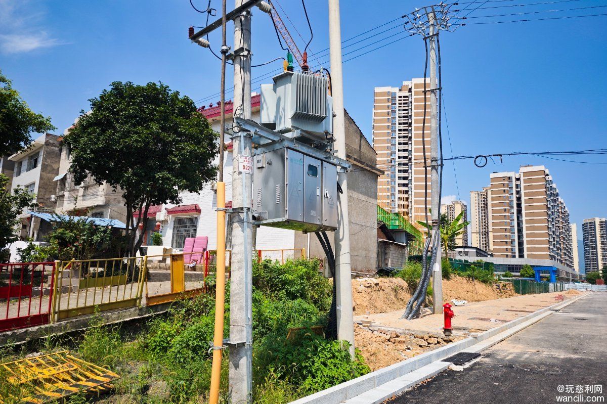 澧零公路人行道上有一个变压器，不知道会怎么处理呀