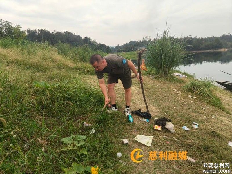 2b0117c052494cec892116609264cad9.jpg