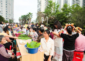 慈利县临江府小区首届包粽子比赛