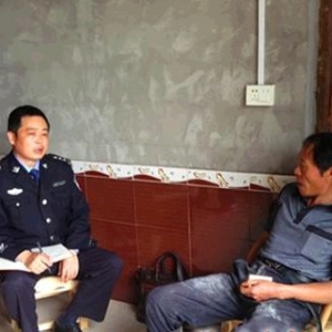 慈利县公安局长全际平到龙潭河镇走访调研