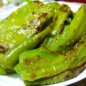 夏天慈利人的饭桌必备菜——虎皮辣椒