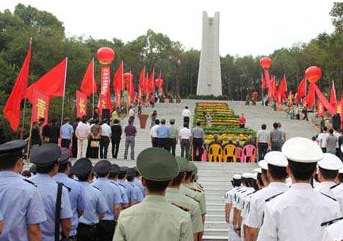 慈利县烈士公祭日举行公祭仪式