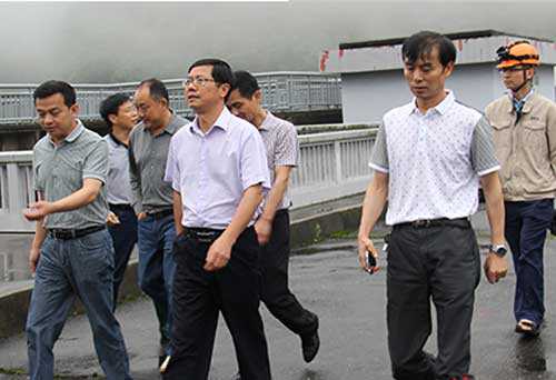 邱初开深入慈利乡镇突击检查防汛工作