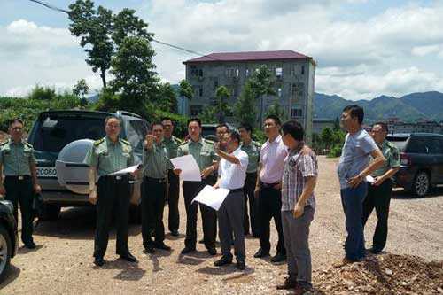 湖南省军区工作组来慈利考察营房建设