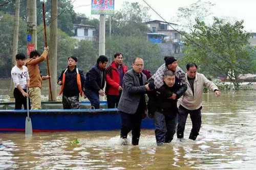 湖南部分地区遭遇冬汛 政府全力抗灾救灾