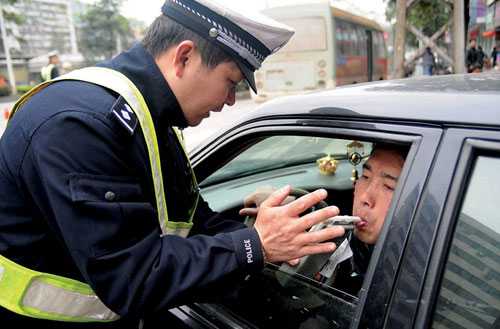 慈利交警集中整治酒驾醉驾违法犯罪行动