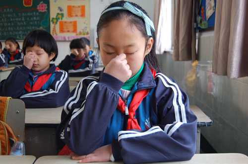 “爱眼日”，专家教你如何防治干眼