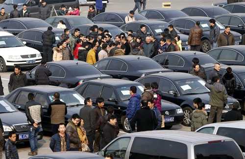 湖南24日将拍卖93辆公车，最低起拍价6000元