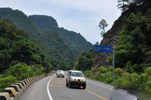 张家界阳龙公路正式实行免费通行