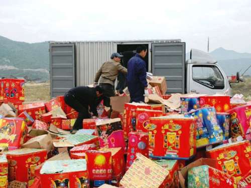 湖南省今年将至少关闭淘汰烟花爆竹生产企业1000家