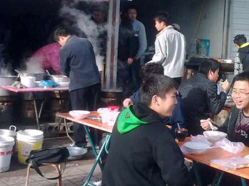 张家界市近日全面启动“放心早餐生产工程”
