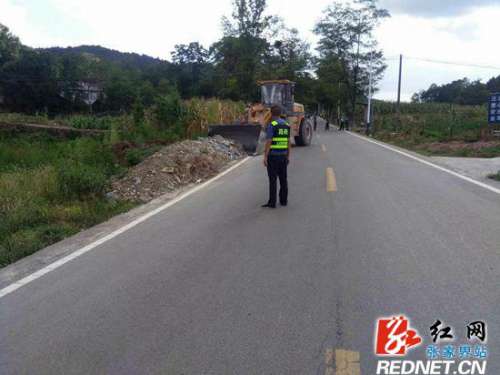 慈利县旅游干线公路环境整治取得阶段性成果