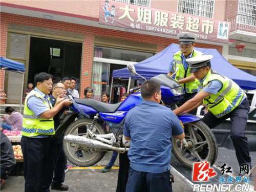 慈利县多部门开展“打非治违”联合整治行动