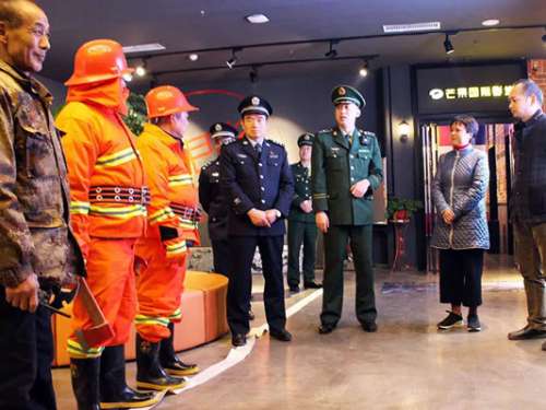 慈利县开展消防安全“零点”行动