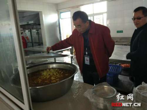 慈利县发改局开展春季教育收费巡查行动