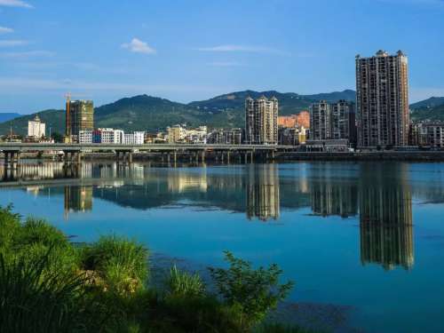 创建省级文明县城，让山城慈利光彩夺目
