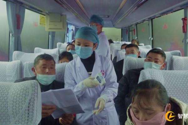慈利县已组织651名农村劳动力坐免费大巴集中返岗