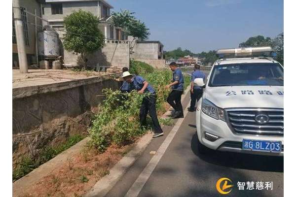 慈利公路管养确保“五一”假日旅游安全畅通