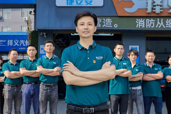 向泽仪：瞄准创业“新蓝海”，扬帆人生“新航道”