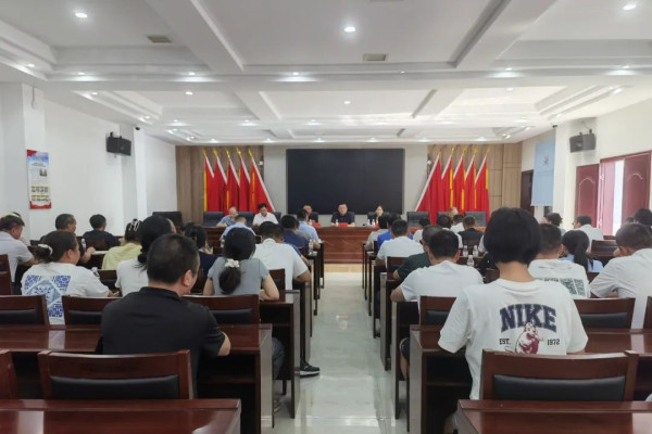 朱爱民带队督导全县岩溶洞穴及畜禽养殖污染防治工作